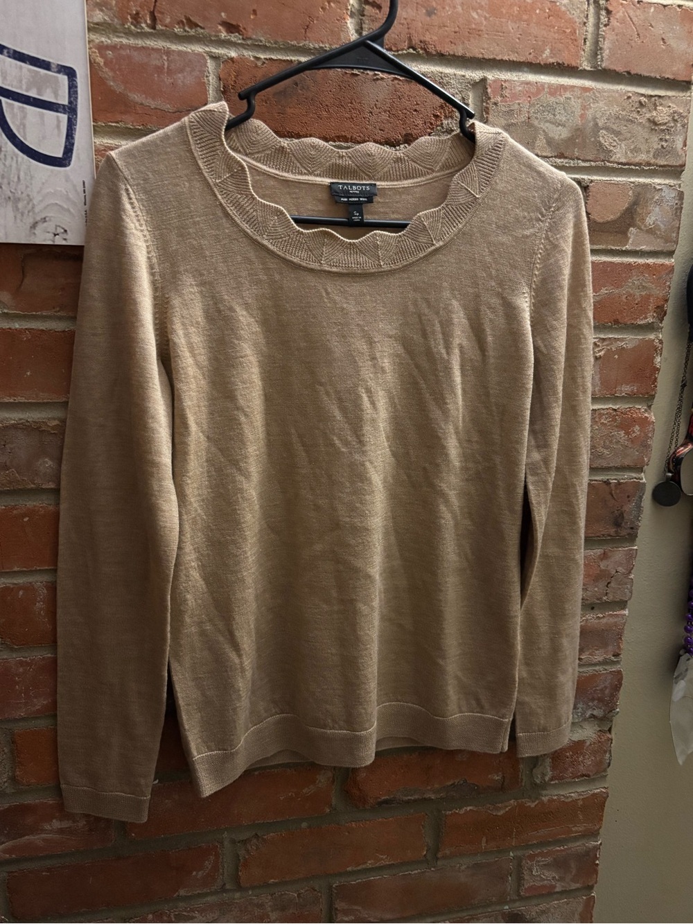 Talbots Scalloped Crewneck Sweater 100% Merino Wool Small Petite Staple Piece